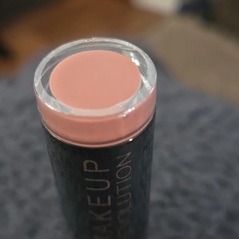 Makeup Revolution Lipstick - Nude